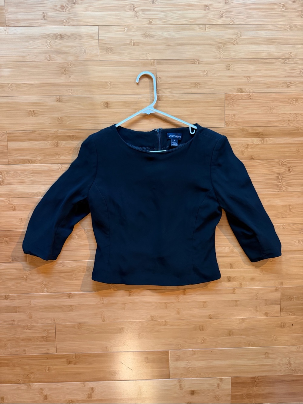 Ann Taylor 3/4 Sleeve Cropped Black Blouse — Padded shoulders — Size 10